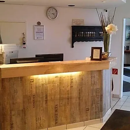 阿姆体育场酒店 酒店 2*